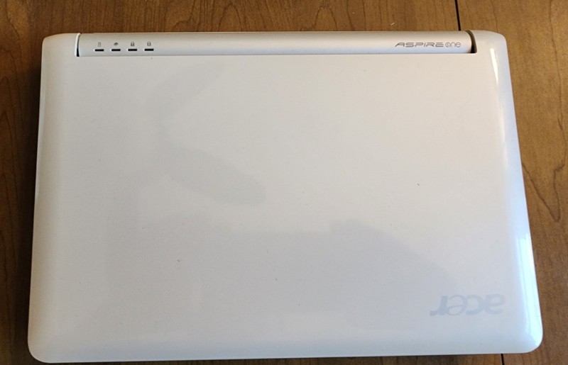 Working Acer Aspire One Series ZG5. Build a cyber deck? gallery