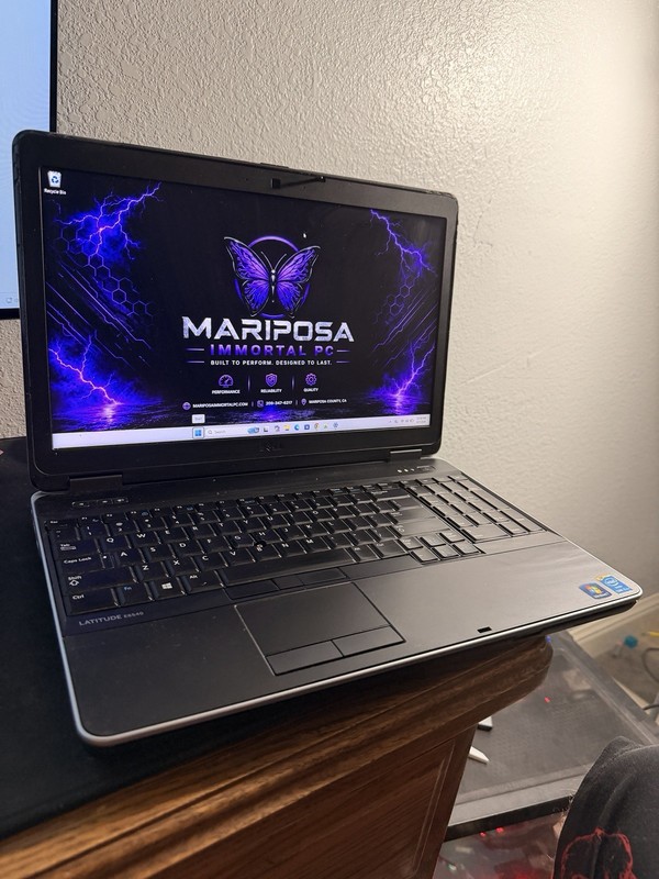 Dell Latitude E6540 15.6in i7-4800MQ 16GB 250GB SSD Radeon 8790M Win10 Pro gallery