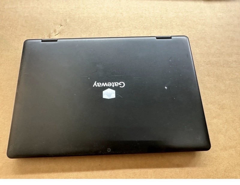 Gateway GWTC116-2BK 11.6" (64GB eMMC Intel Celeron N4020, 1.1GHz 4GB RAM) Laptop gallery