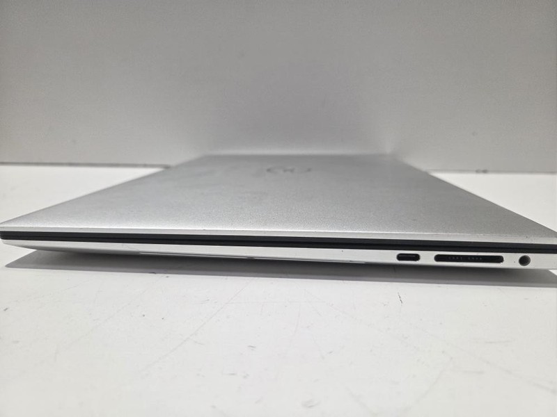 DELL COMPUTER XPS 15 9500 (P22016879) gallery