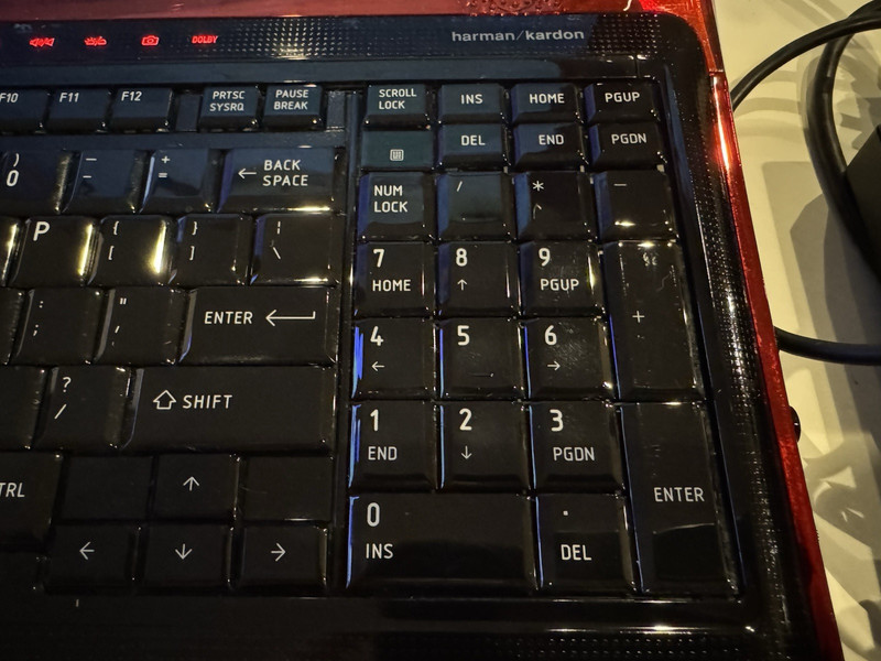 17.1" TOSHIBA Qosmio X305-Q701 2GHz C2D 8GB 9700M GTS 128GB SSD Gaming Laptop gallery