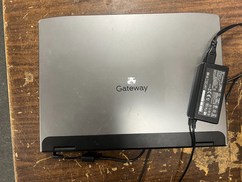 Gateway MA3 MX64 15.4 in AMD Turion 64 Mobile 1600 MHz 1 GB No HDD No No OS gallery