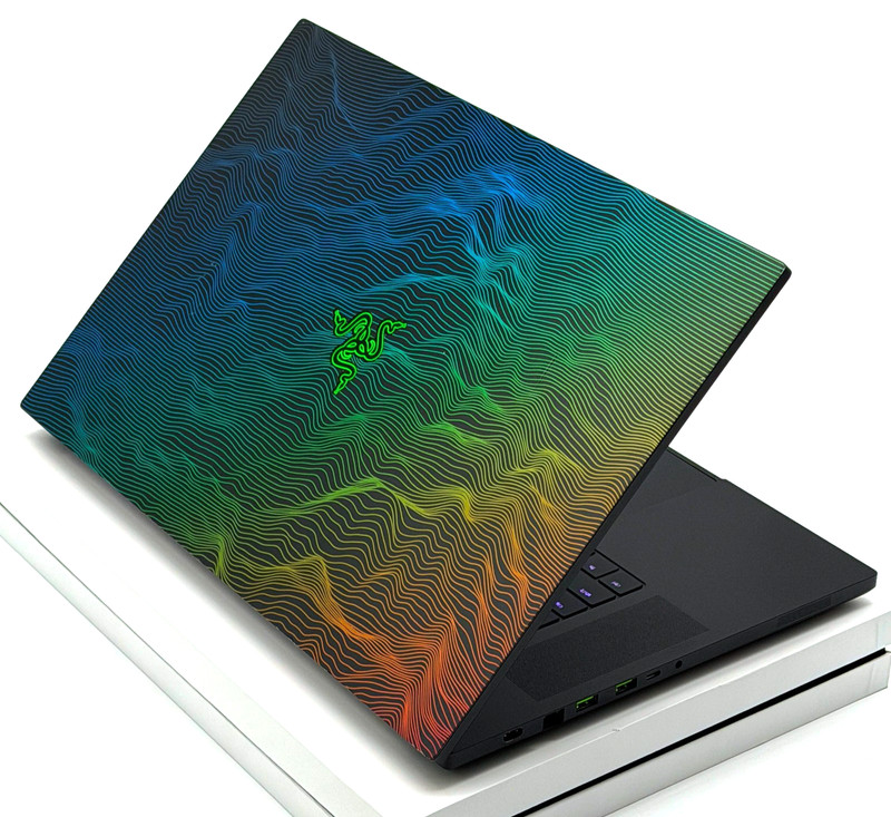 Razer Blade 18 Black UHD+ 2.2 GHz i9-14900HX *NVIDIA RTX 4090 16GB* WRNTY gallery
