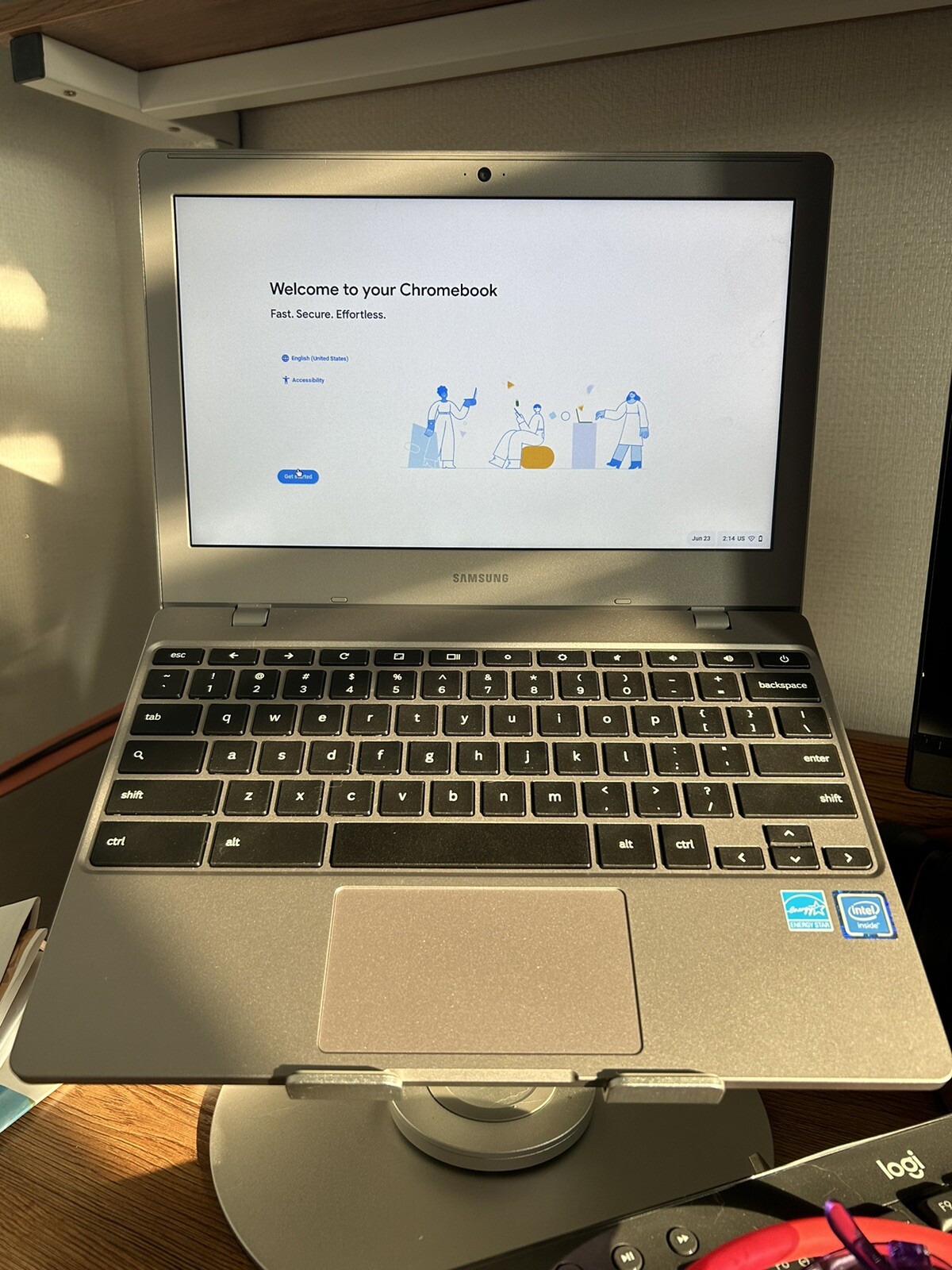 Samsung Chromebook 11.6" (16GB SSD, Samsung Exynos 5 Dual, 1.7GHz, 2GB RAM)... gallery