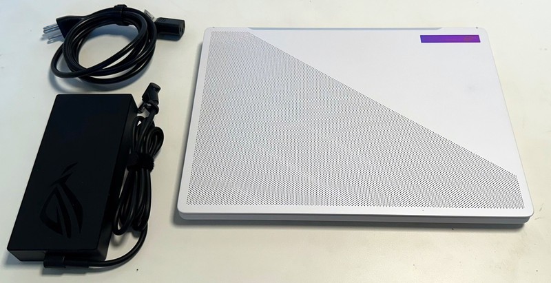 ASUS ROG Zephyrus G14 GA402RJ Ryzen 9 6900HS RX 6700S 16GB 1TB SSD gallery