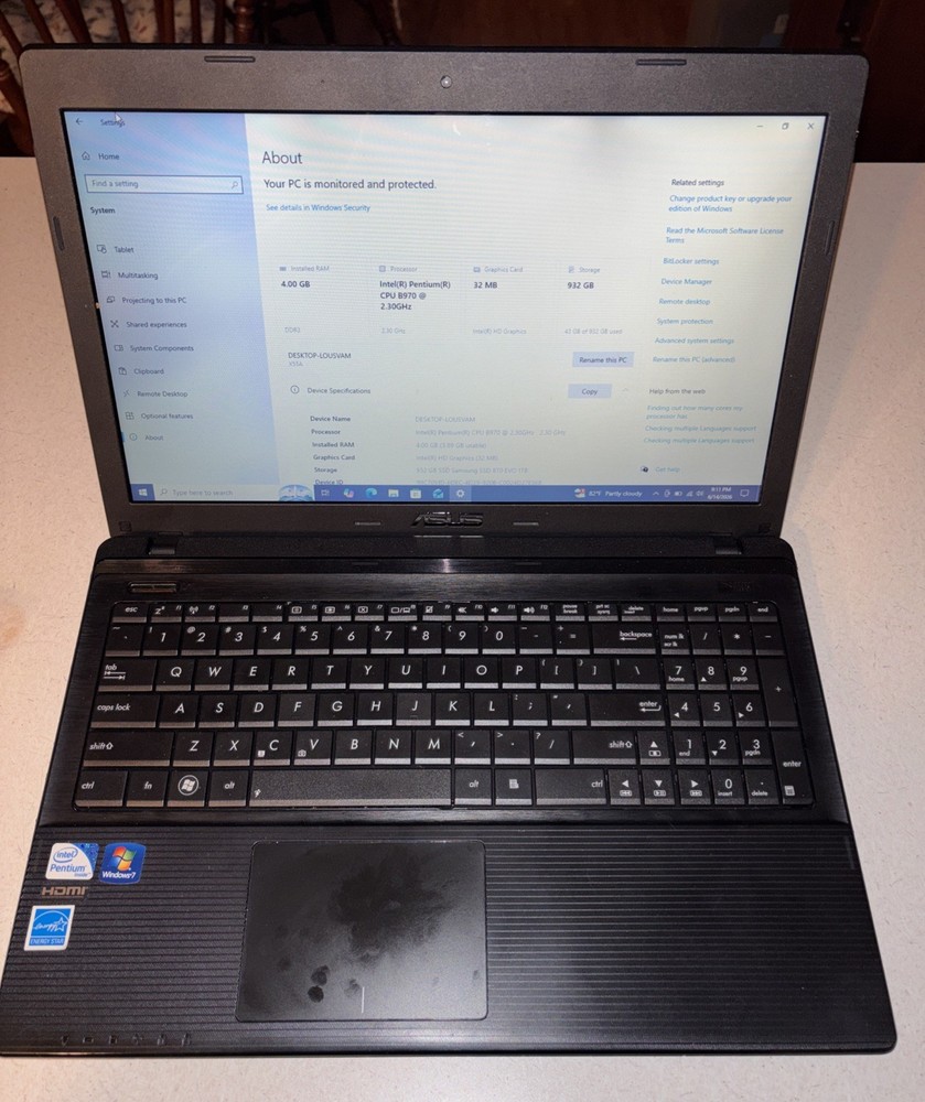 Asus X55A-Intel Pentium B970 CPU. 2.3Ghz, 4gb Ram. 1TB SSD Windows 10 Pro
