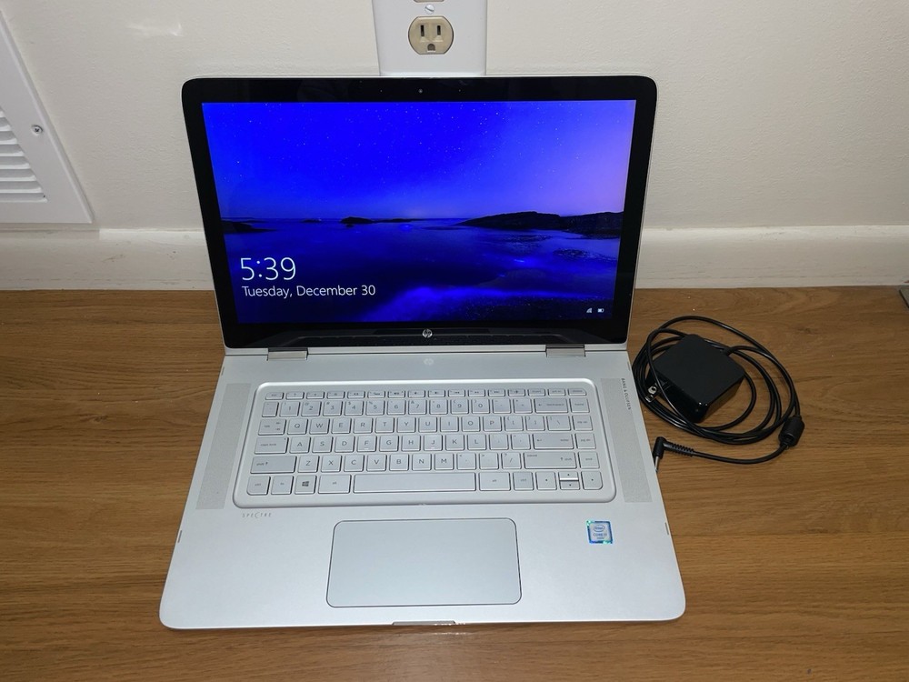 HP Spectre x360 16GB RAM Intel i7-6500U Convertible Laptop - 15.6 inch Silver