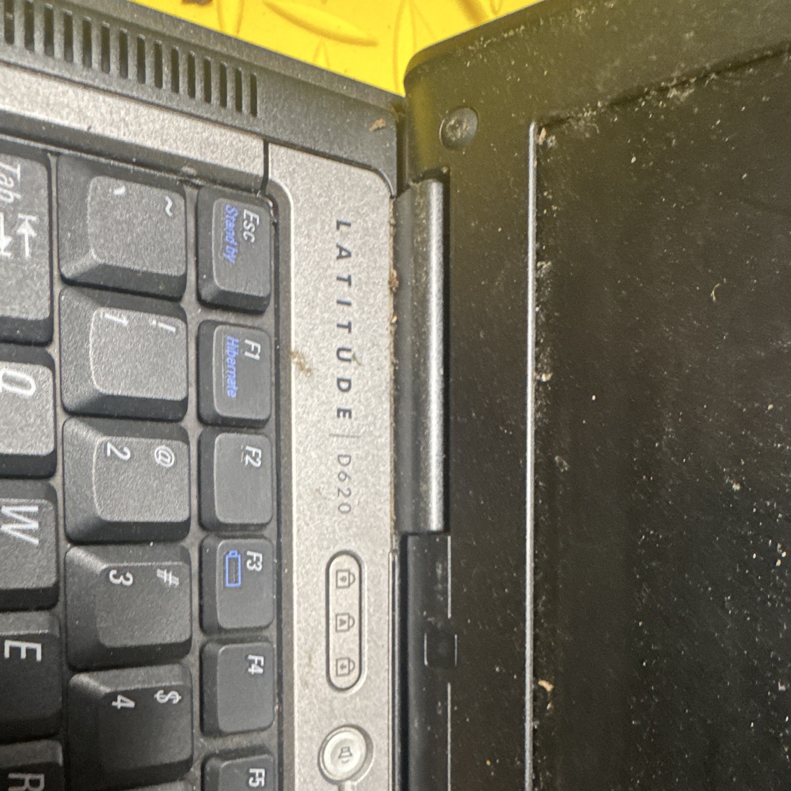 Dell Latitude D620 14.1" Core Duo 1.83GHz, 1GB RAM, 80GB HDD, XP gallery