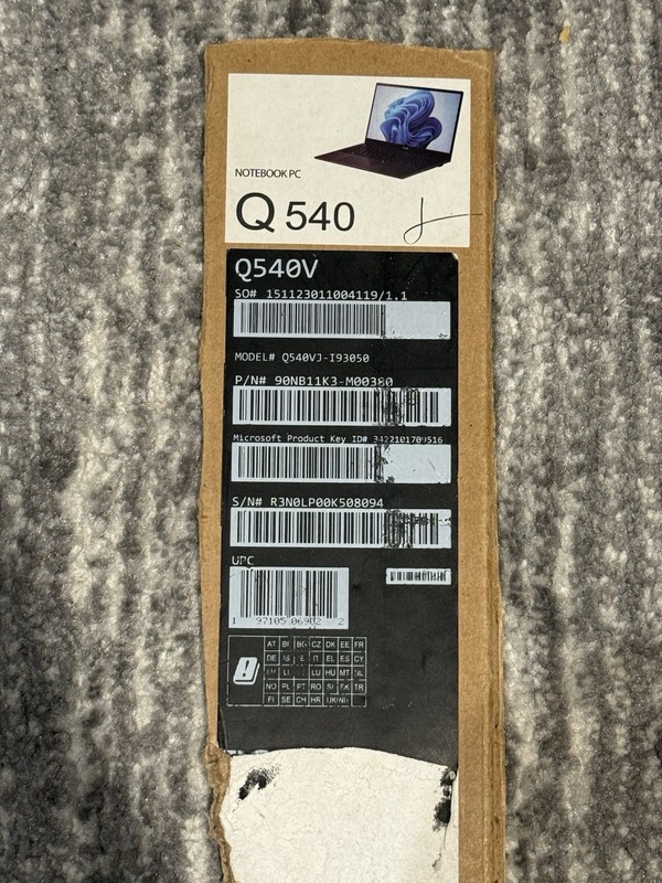 Asus Laptop Q OLED Q540VJ 15.6" i9-13900H 16GB RAM 1TB SSD GeForce RTX 3050 gallery