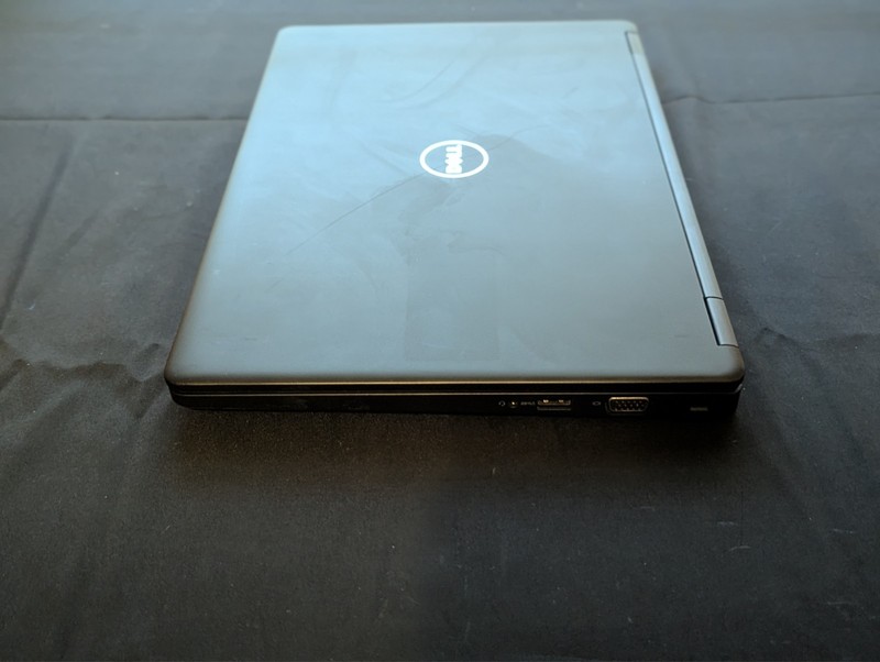 Dell Laptop - Latitude 5480 - i7-7820HQ 16GB 512GB SSD 930MX Touch Win10 Pro gallery