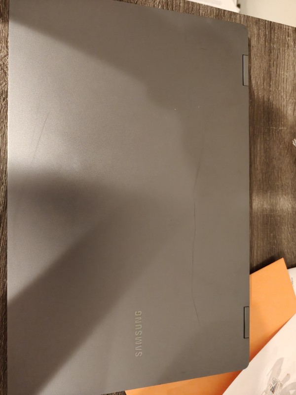 Samsung Galaxy Book4 360 16 FHD TOUCH 1.8 GHz Intel Core 7 150U 16GB 512GB SSD gallery