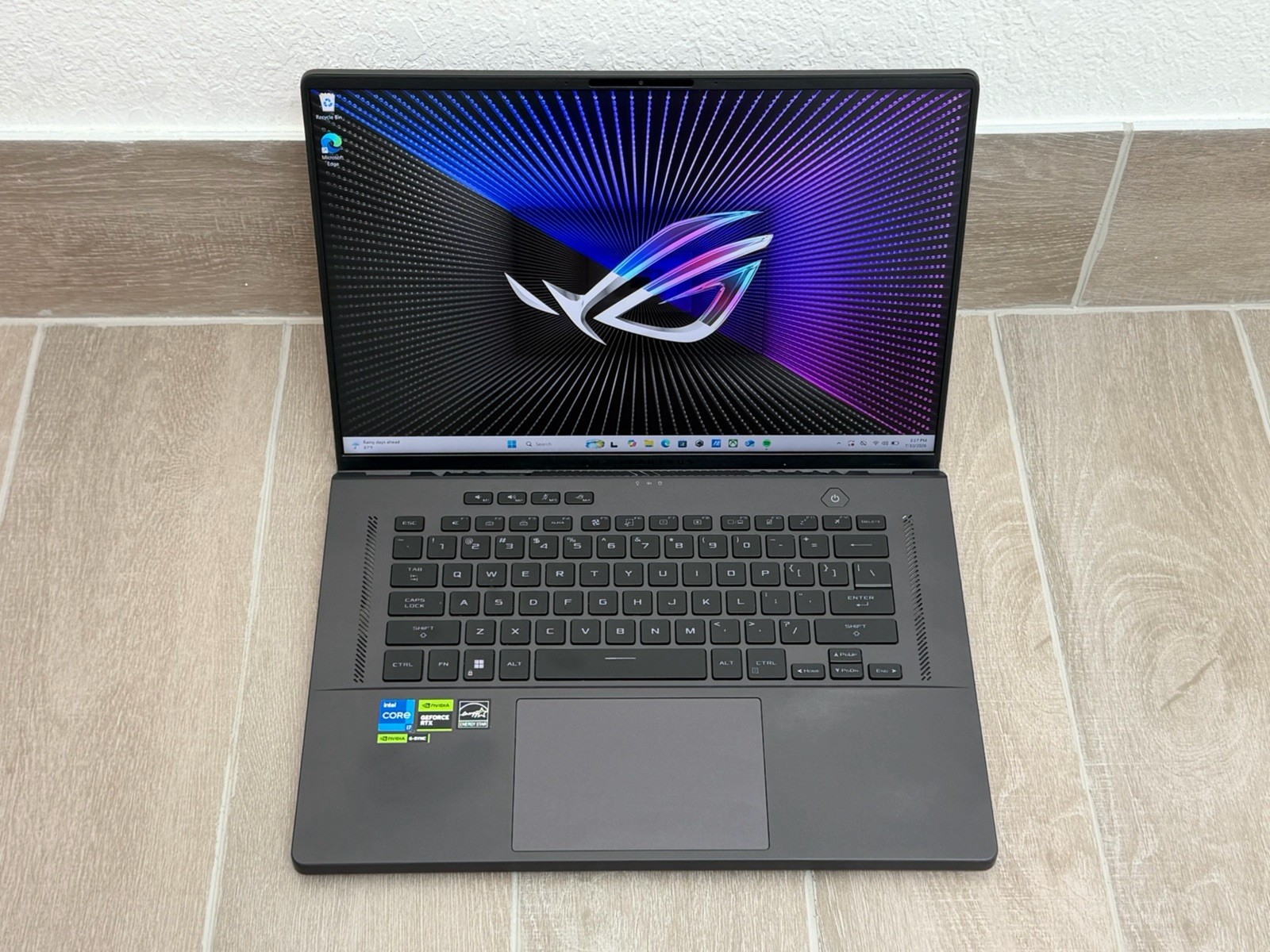 Rog Zephyrus G16 GU603 16" Core i7-13620H GeForce RTX 4060 16GB RAM 512GB NVMe gallery