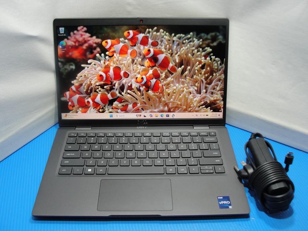Dell Latitude 7330 13.3"FHD Core vPRO i7-1265U 1.8GHz 16GB RAM 512GB SSD+Charger