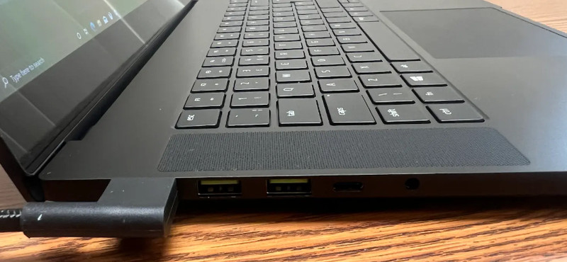Razer Blade 15 RZ09-0409C 2021 4K UHD TOUCH 32GB 1TB SSD - RTX 3080 - Excellent gallery
