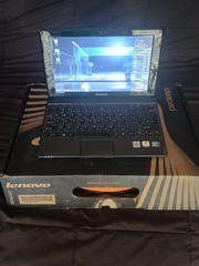 Lenovo IdeaPad S10-3 250gb SSD 2 GB Ram Intel Atom N455 1.66 Ghz AntiX Linux