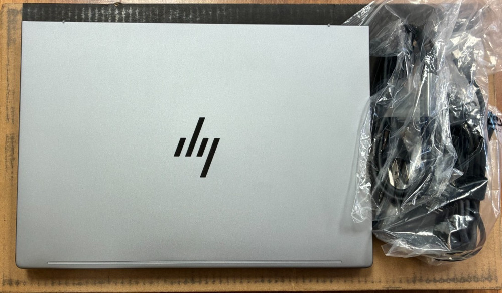 HP ZBook 8 G1i 14 U7 265H 32GB 1TB RTX 500Ada 4GB - Warranty