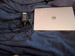 Dell XPS 13 9350 i5 8GB RAM 256GB SSD Laptop + AC Adapter – Good Condition