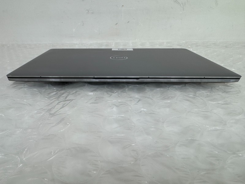 Dell Latitude 9520 2-in-1 i7-1185G7 16GB 512GB SSD 15" FHD Touch Win 11 Pro gallery