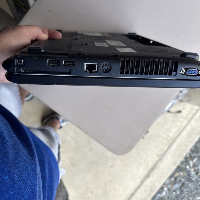 Toshiba Satellite A215-S4747 AMD Turion 64 X2 No Batt Windows Vista w/ Key As Is gallery