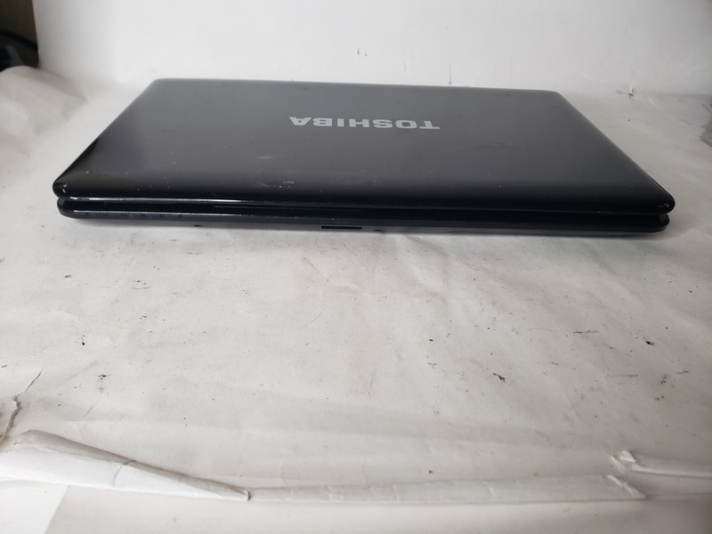 Toshiba Satellite L655D-S5094 Laptop For Parts No HDD/Charger gallery