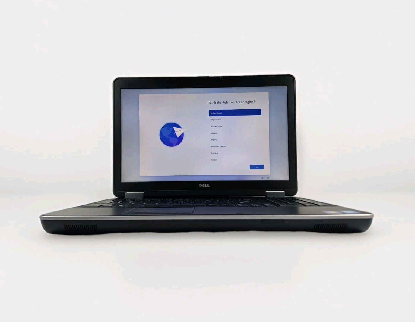 DELL LATITUDE E6540 15.6" FHD i7-4810MQ@2.80GHz 16GB RAM 256GB SSD WINDOWS 11 gallery