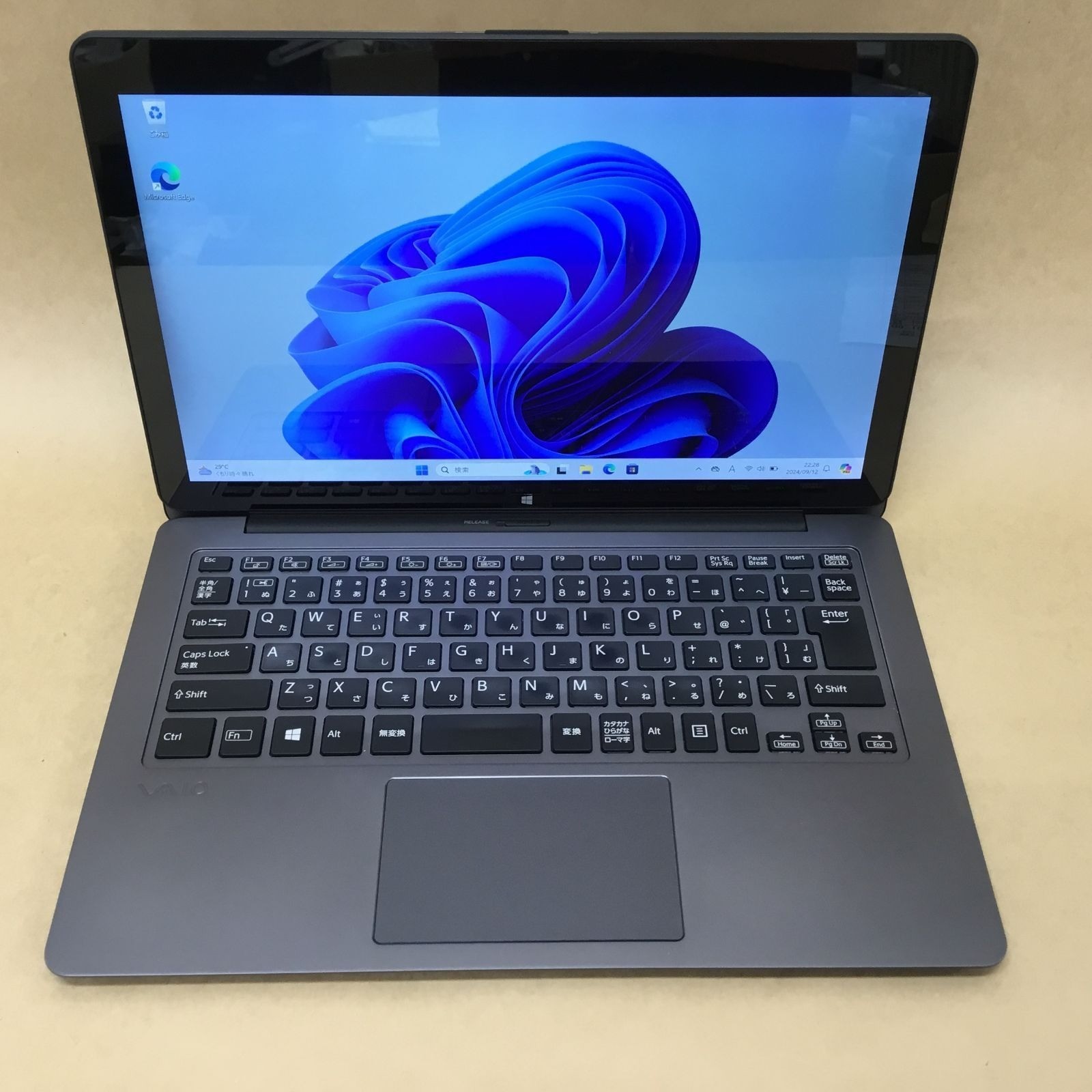 Sony VAIO VJZ13BA11N CI3 (6157U)-2.4GHZ 8GB SSD 128GB Tablet PC Used gallery