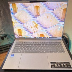 Acer Swift Go 16 AI 16″ OLED Touch Intel Core Ultra 5 16GRam 512gb SSD