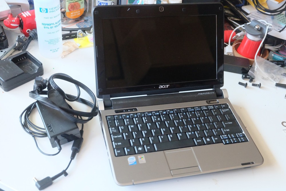Acer Aspire One KAV10 | Intel Atom N270 @1.6GHz / 1GB RAM