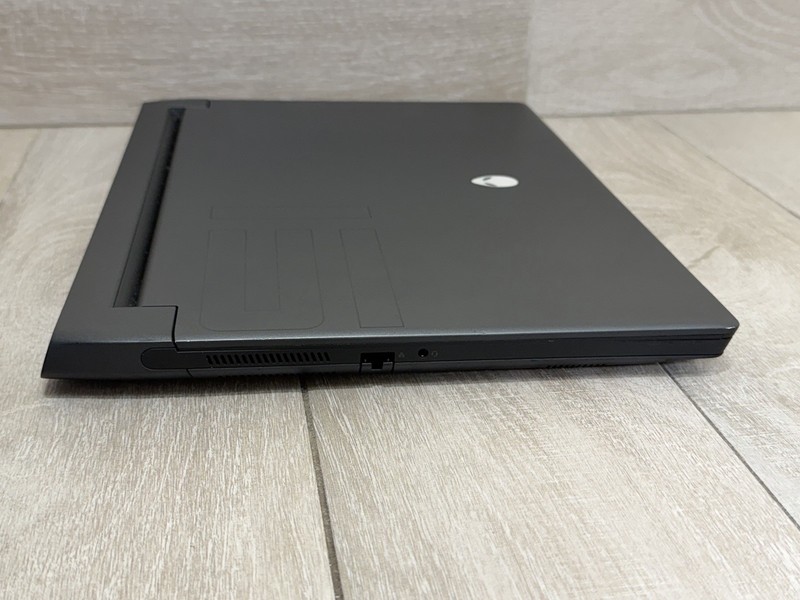 “READ”Alienware M15 R7 AMD Ryzen 7 6800H GeForce RTX 3060 16GB RAM 512GB NVMe gallery