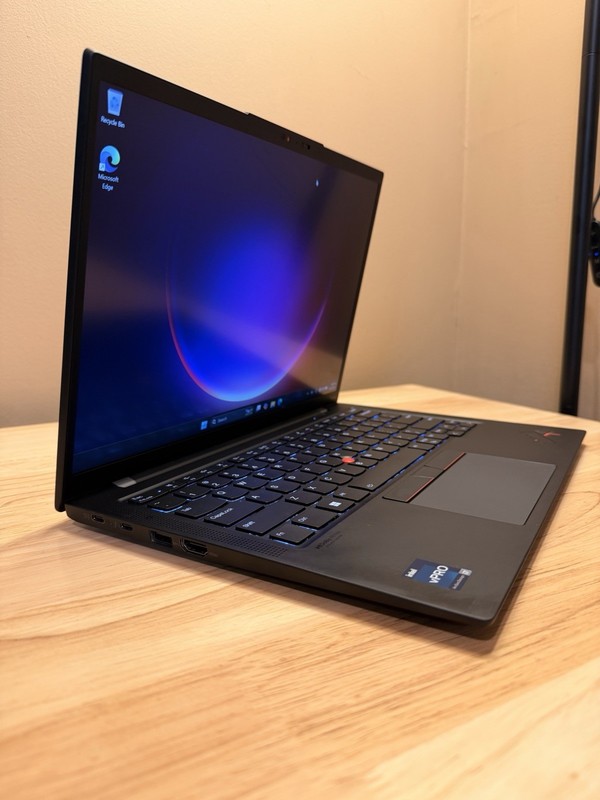 Lenovo ThinkPad X1 Carbon Gen 10 | i7-1270P | 16GB DDR5 | 512GB SSD | Excellent! gallery