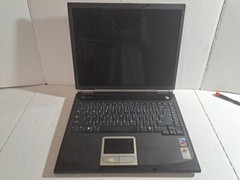 GATEWAY 4540 WINDOWS XP LAPTOP PC FOR PARTS OR REPAIR