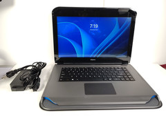 zSpace W1847 15.6″ AMD A9-9420 3GHz 256GB SSD 8GB DDR4 Windows 11 Pro w/ Adapter