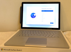 Microsoft Surface Book 3 13.5″ Touchscreen w/ Surface Pen (Intel i7, 256GB SSD)