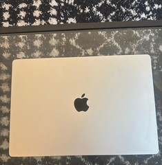 Apple – MacBook Pro 16″ (M1 Max chip)