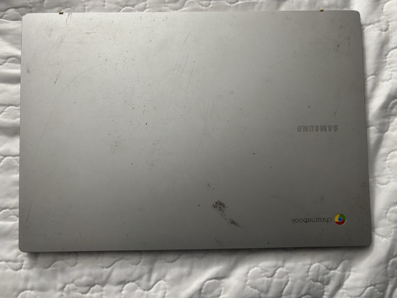 Samsung Galaxy Chromebook Go, Broken Display, Functioning Backlight gallery