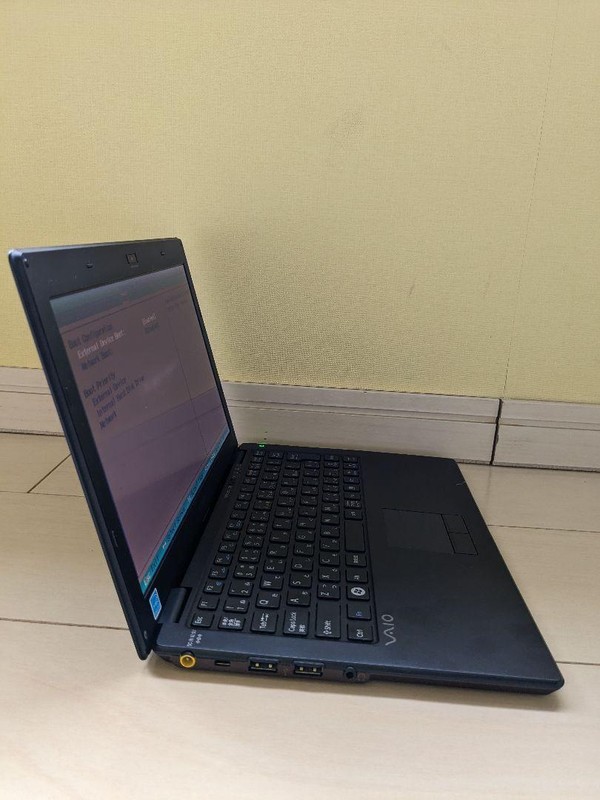 [First generation VAIO X] [Ultra-light antique PC] VPCX119KJ/B Notebook gallery