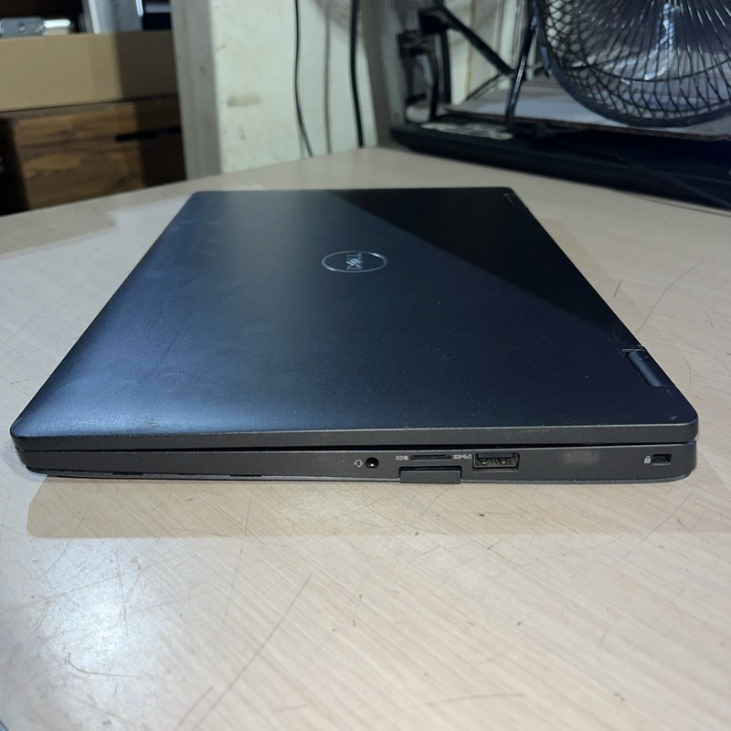 DELL LATITUDE 5300 2 IN 1 INTEL CORE I7-8665U 1.90GHZ 16GB RAM NO HD / TOUCH " gallery