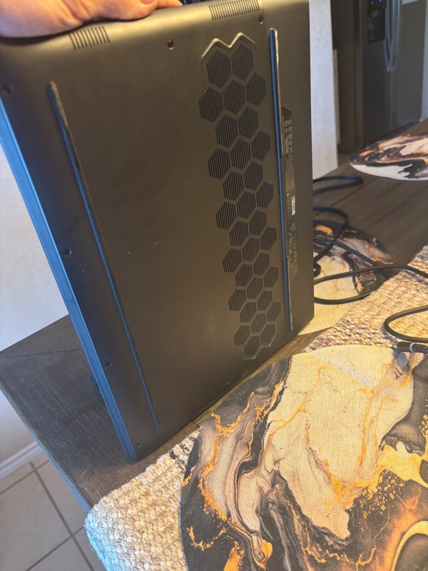 Alienware M15 R6 Gaming Laptop - 15.6-inch FHD gallery