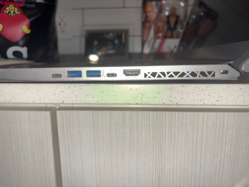 MSI WS75 10TM Workstation Laptop – i9 / Quadro RTX 5000 / 64GB / 1TB SSD gallery