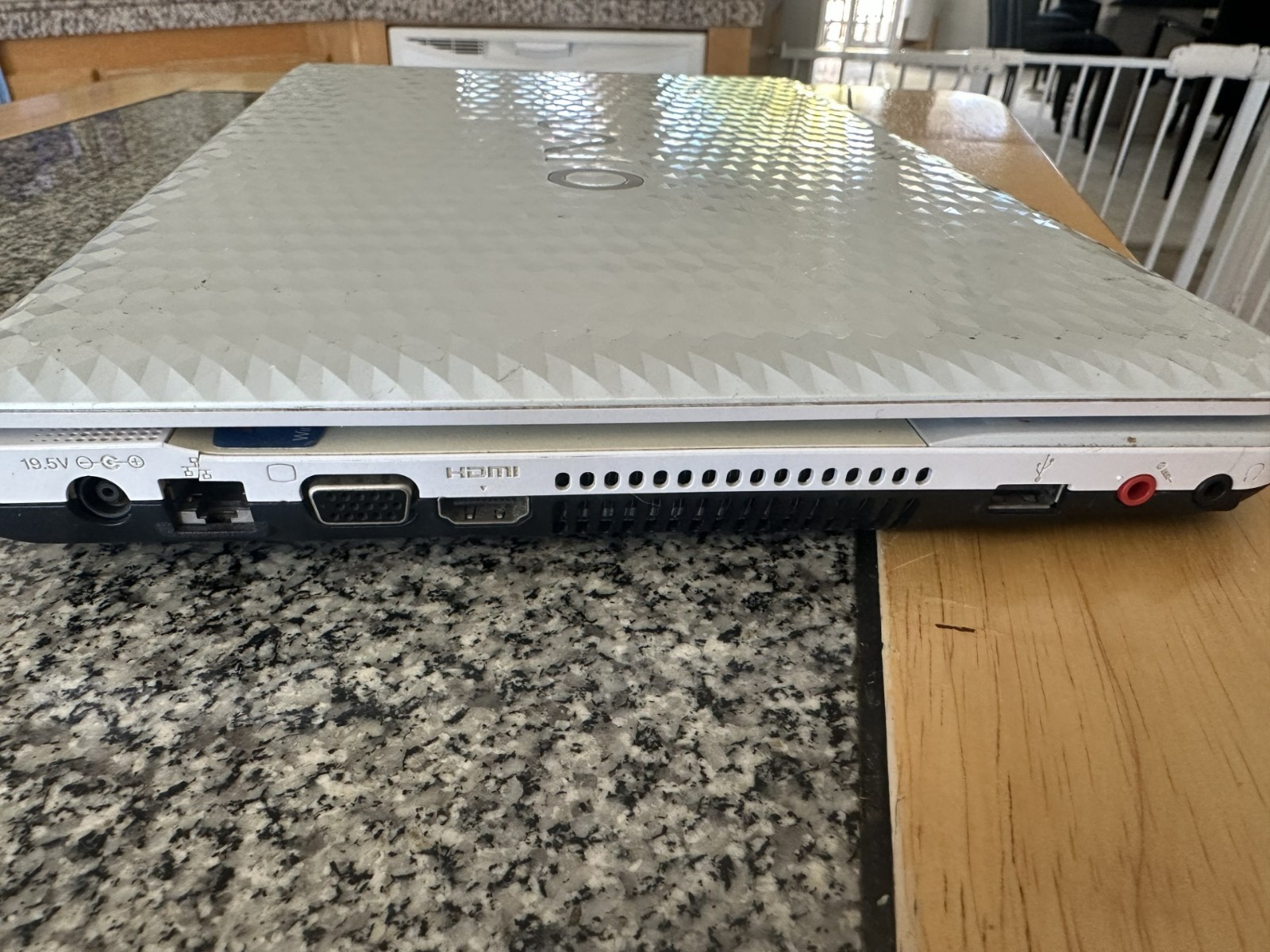 SONY PCG-61A12L VPCEG16FM Laptop Core I5-2410M 4GB 640GB for parts gallery
