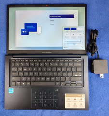 ASUS Vivobook 14″ FHD Laptop Intel Core i3 8GB RAM 128GB SSD X1404VA-I38128