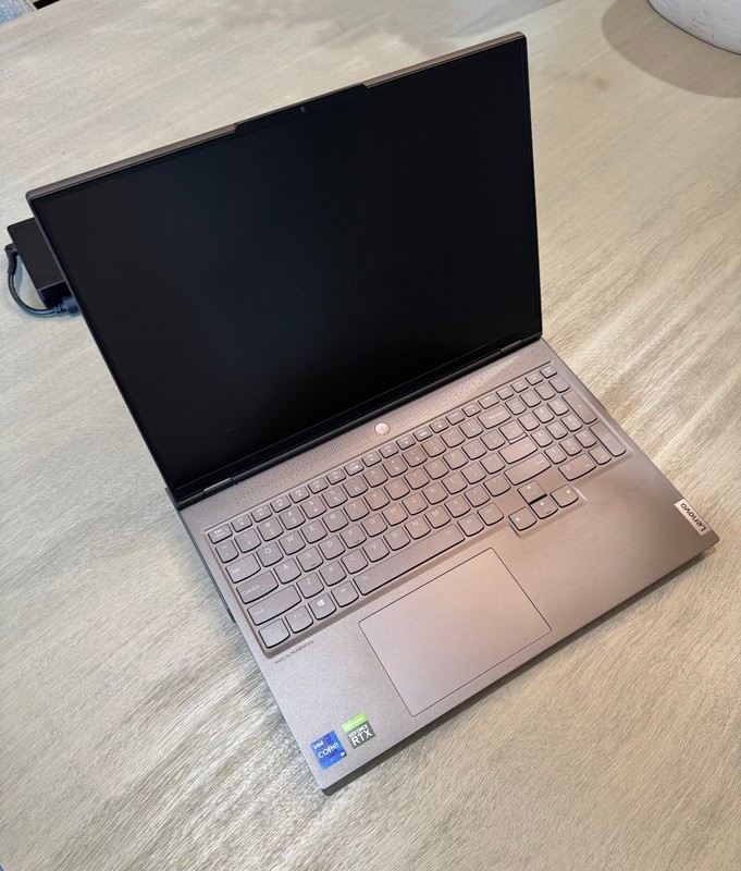 Lenovo Legion 7i Gray 165Hz QHD+ i9-11980HK 2.60GHz 32GB 2TB SSD RTX 3080 16GB gallery