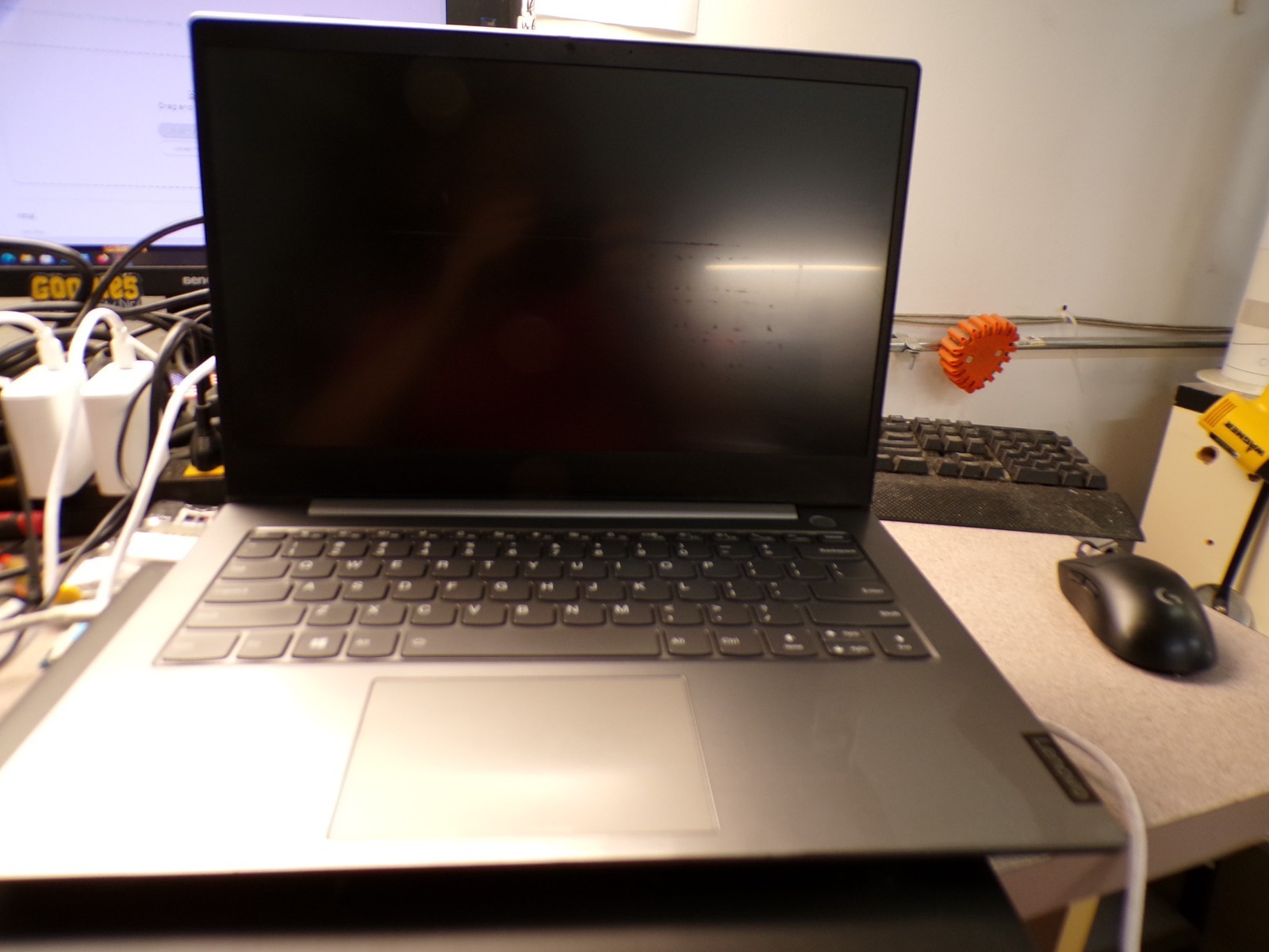 Lenovo ThinkBook 14-IIL 14" Intel Core i7-1065G7, 8GB no ssd 14" FHD Laptop #729 gallery
