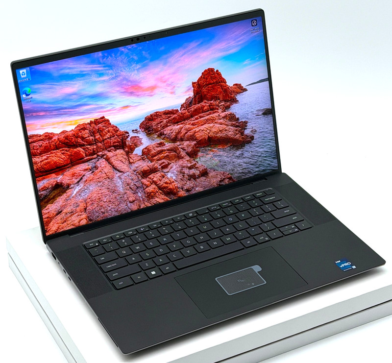 Dell Precision 5680 16 FHD+ 2.5 GHz i7-13800H 32GB 512GB SSD NVIDIA RTX gallery