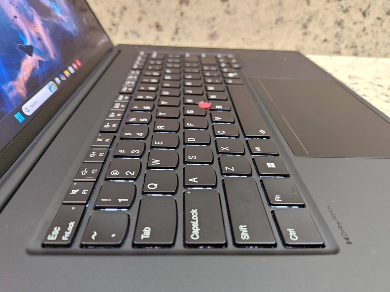 Lenovo ThinkPad P1 Gen 8 (UHD+) --- Ultra 7 255H 32GB RAM 1TB SSD RTX PRO 2000 gallery