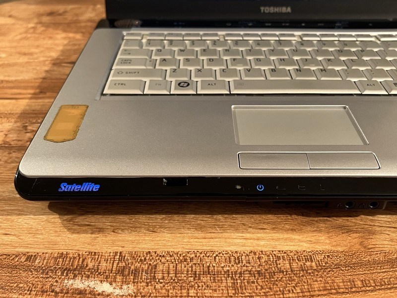 Toshiba Satellite Laptop A215 1GB RAM AMD Turion 64 15.4 Screen No Hard Drive gallery