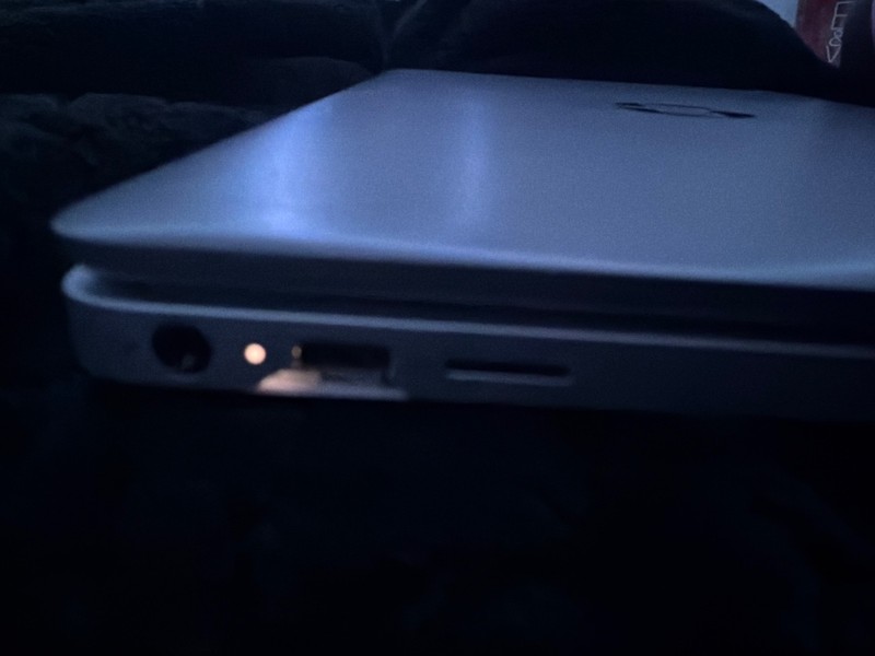 HP 14 inch HD Chromebook Laptop Intel Processor N200 4GB RAM 128GB Silver gallery