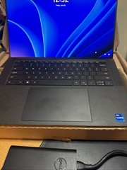 Dell XPS 15 9520 Intel Core i7-12700H 32GB RAM 1TB SSD