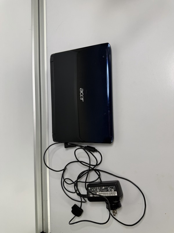 Acer Aspire 1 AO532 Intel Atom Ram 2 GB Windows 7 Small Laptop Blue Power Cord gallery
