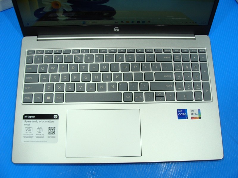 HP 15-fd0107dx 15.6"FHD TOUCH i7-1255U 1.7GHz 16GB 512GB SSD Win 11Home 100tt gallery